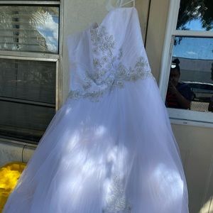 Wedding dress